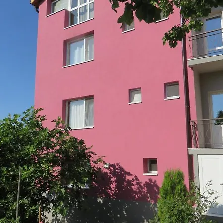 בית הארחה 51 קרנבו