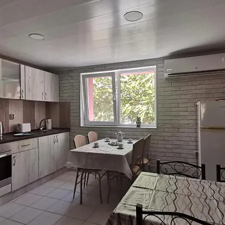 51 בית הארחה