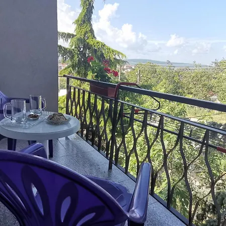 51 בית הארחה 3*