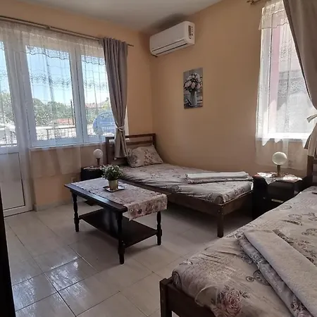 51 בית הארחה 3*