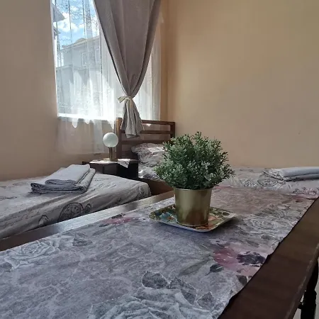 51 בית הארחה